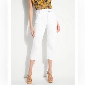 Guess white straight crop pans with belt, Sz 25